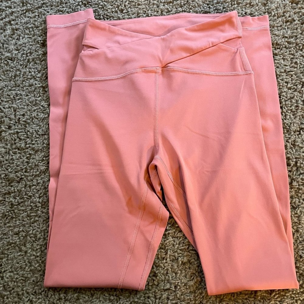 Lululemon sz 4 coral leggings